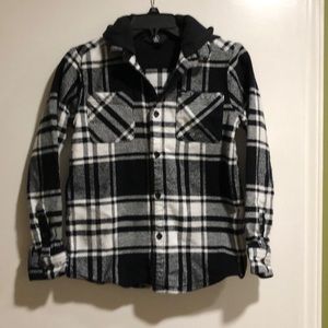B&w plaid button up w/hood